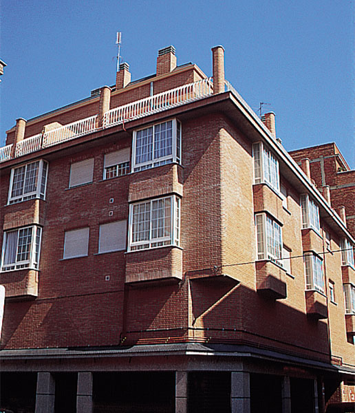 facade of the Proinca Dulcinea 39 building
