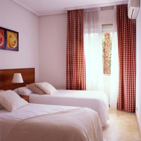 2 Bedrooms Flat in Lerida Street, Azca, Madrid