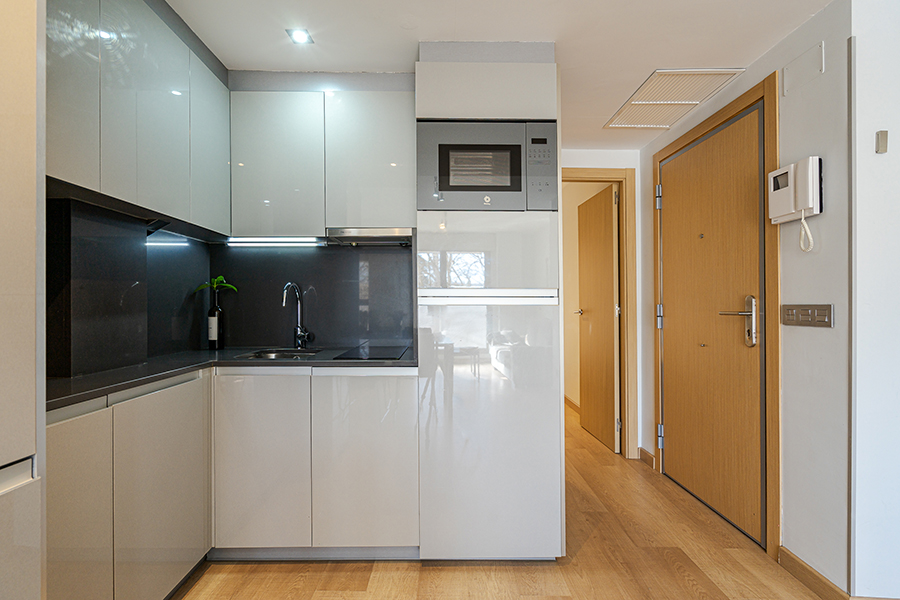 Kitchen of the 1-bedroom apartment located at the intersection of Infanta Street and General Perón.