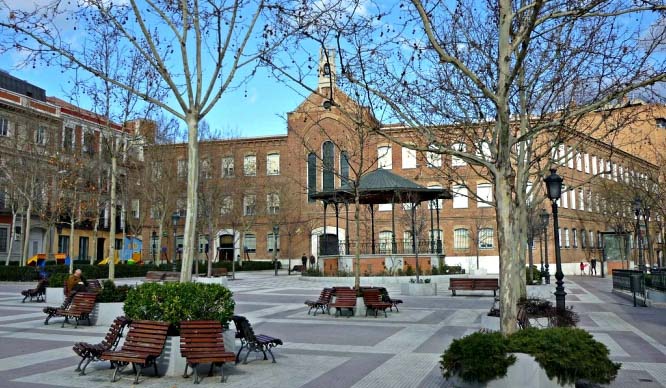 Image of the chamberí square in madrid