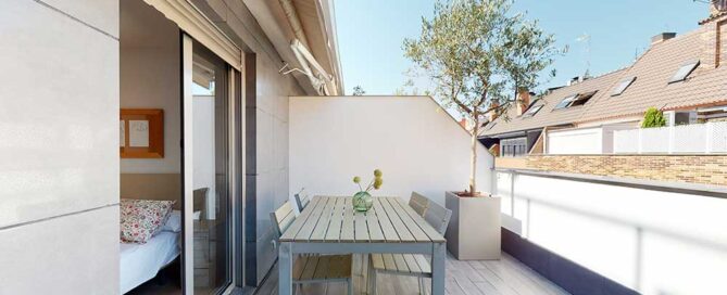 Penthouse with terrace for rent in Madrid